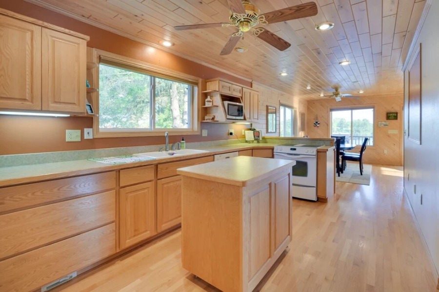 Lakefront Birchwood House w/ Deck + Fire Pit!