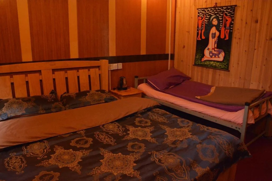 Shangri La Gold Year Youth Hostel