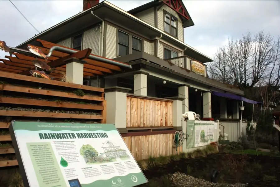 HI - Portland Hawthorne District Hostel