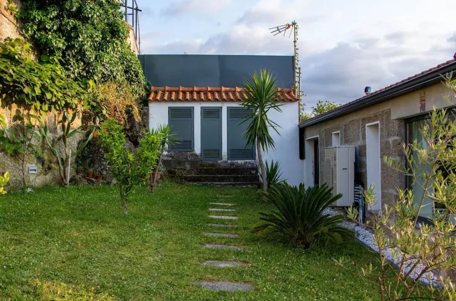 Villa With 3 Bedrooms in Douro, With Wonderful Mountain View, Private