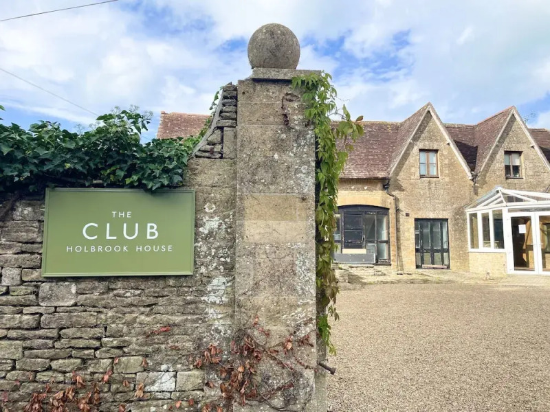 Holbrook Manor & Spa.