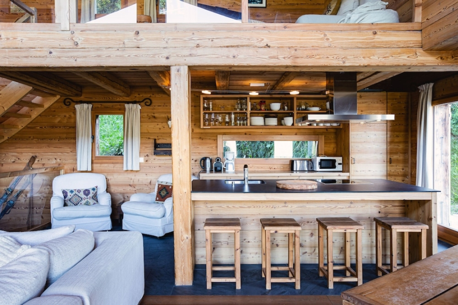 Authentic Swiss Spa Chalet Hot Tub & Sauna