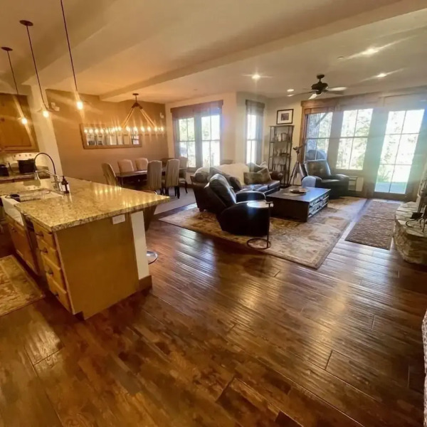 SnowCreek The Lodges