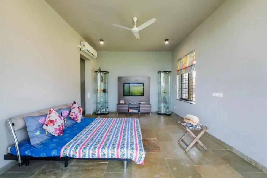 SaffronStays Rose Vineyard by the Lake