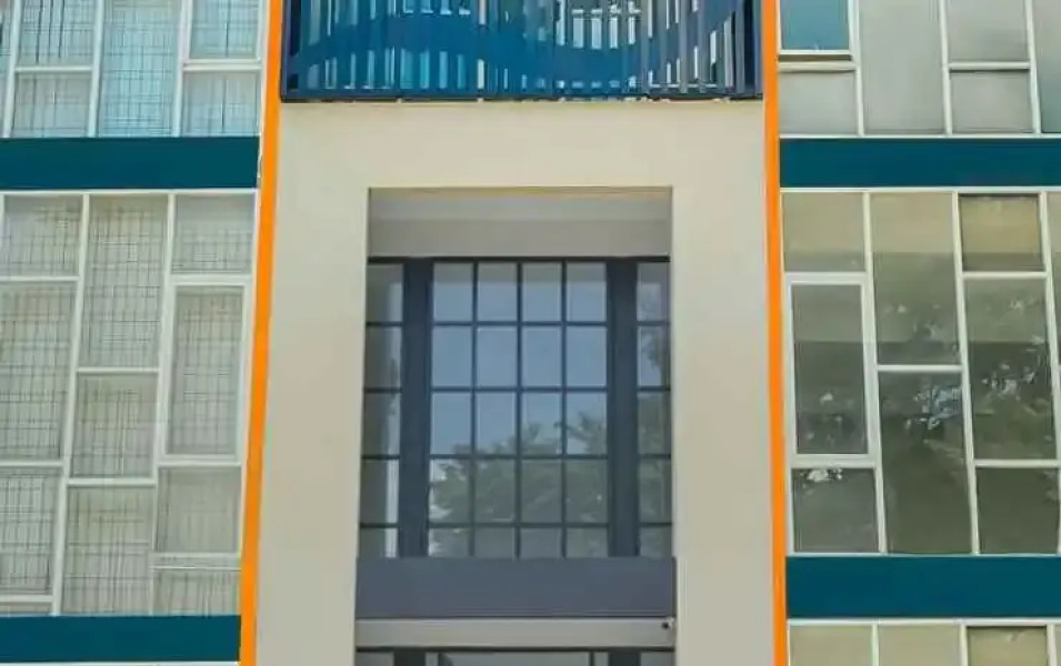 Front One King Hotel