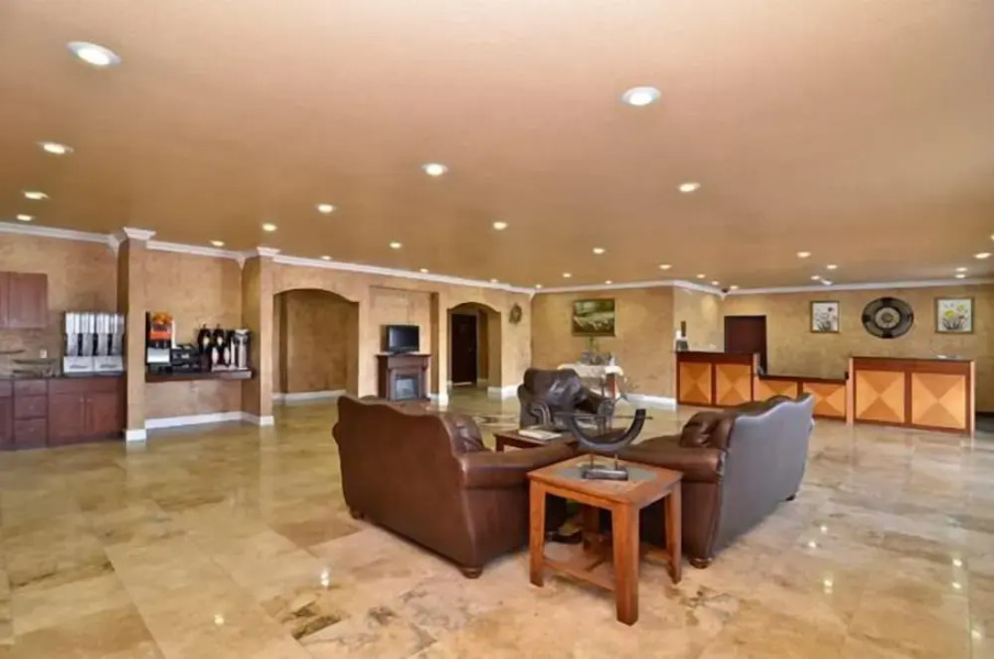 Hiway Inn Express Of Broken Bow