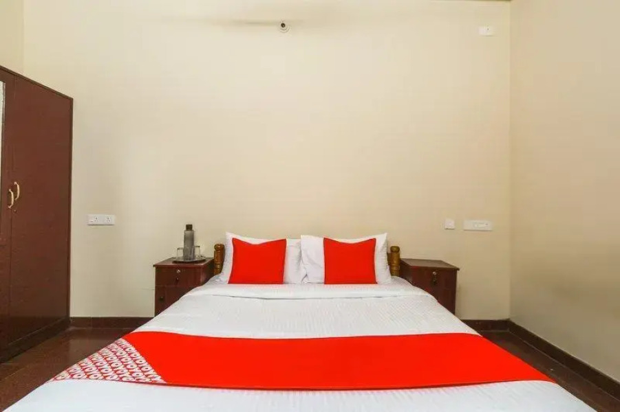 Hotel Shashva Park by OYO Rooms