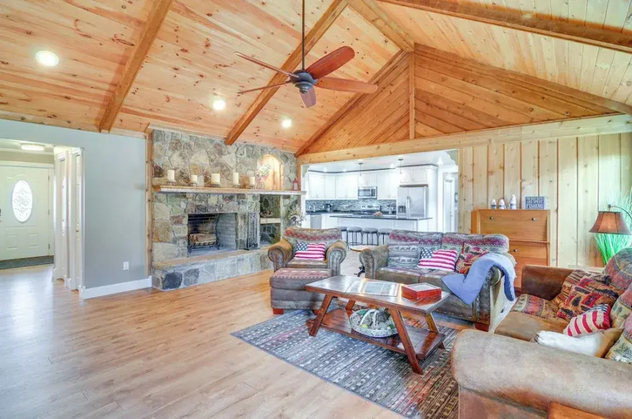 River-view Somerset Home: Large Deck, Fire Pit!