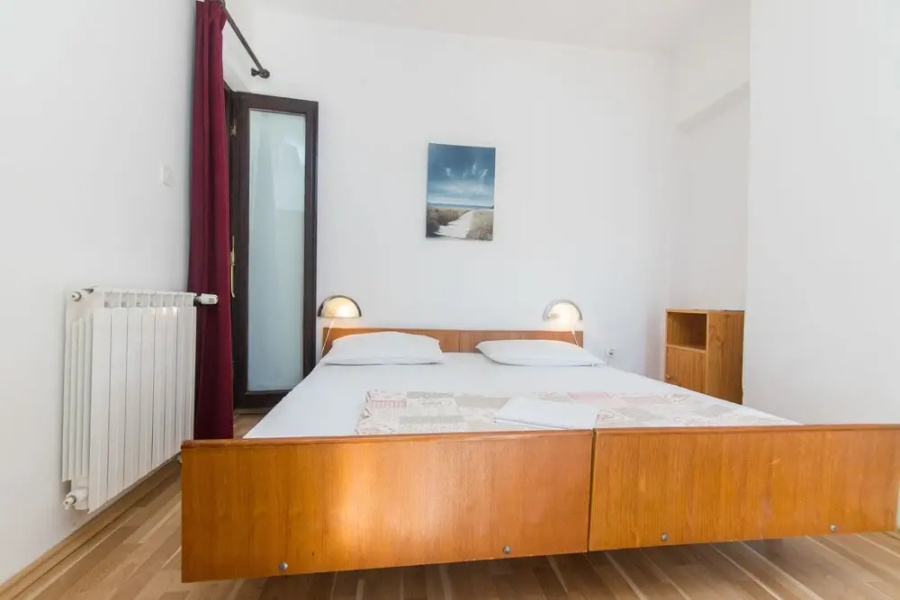 Apartments Crljenko