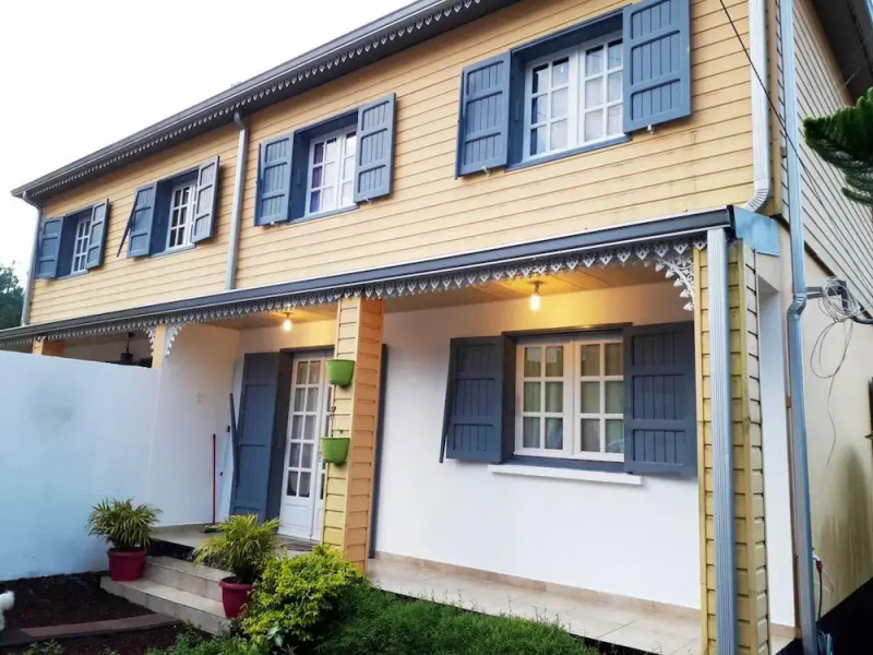 House with 2 Bedrooms in Hell-Bourg, with Wonderful Mountain View, Enclosed Garden And Wifi - 89 Km From the Beach