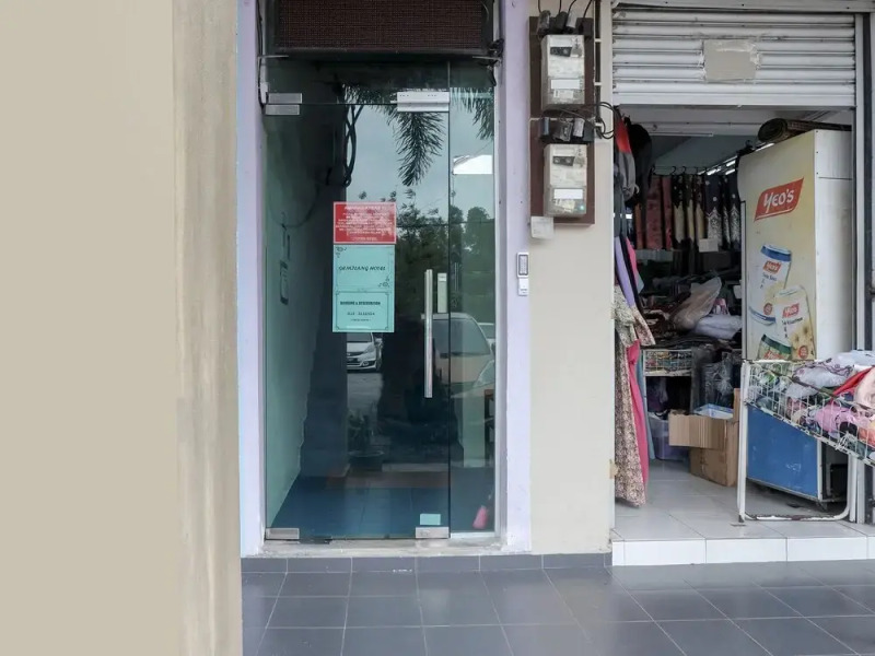 OYO 90180 Gemilang Hotel Kerteh