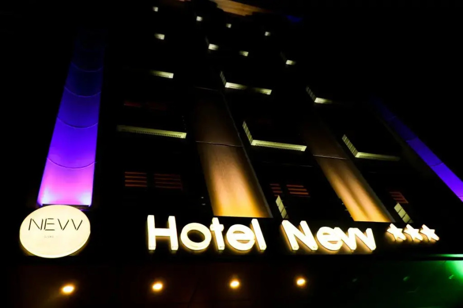 Nevv Hotel