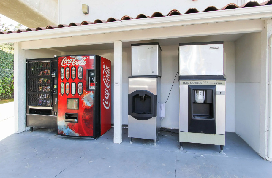 Motel 6 La Mesa, CA - San Diego