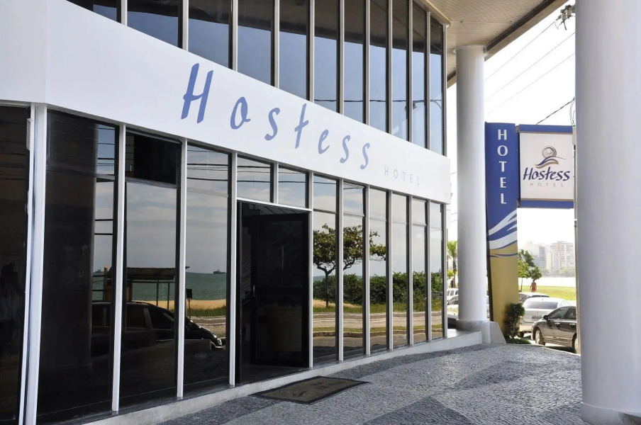 Hostess Hotel