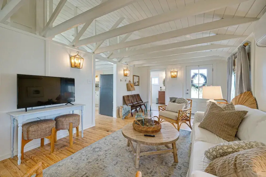 Vintage Surf City Cottage - 132 Steps to Beach!