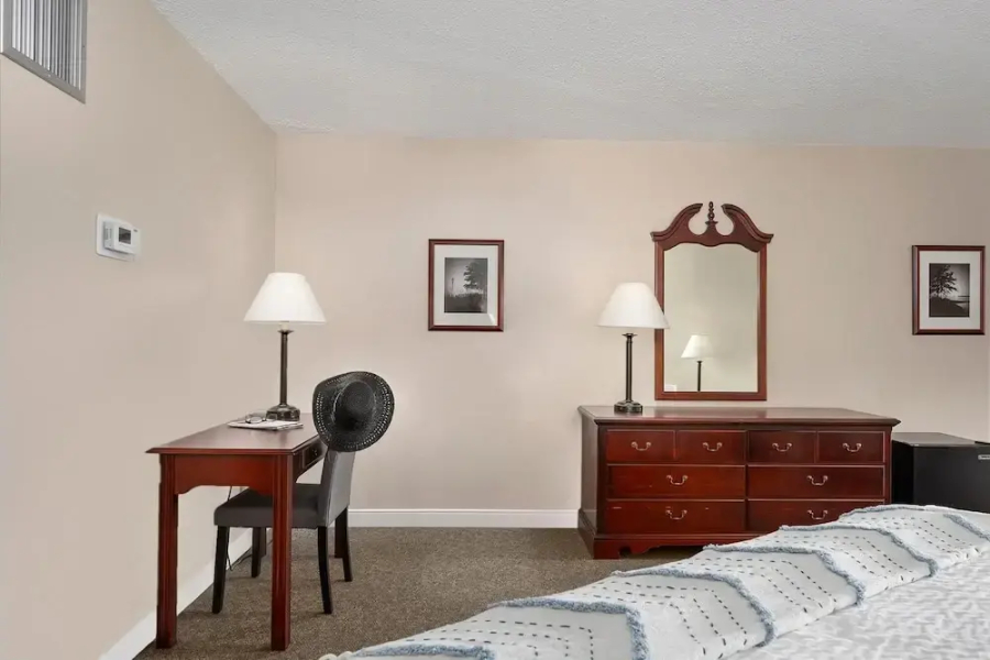 Fantastic Suite With King Bed and Beautiful Bay View!