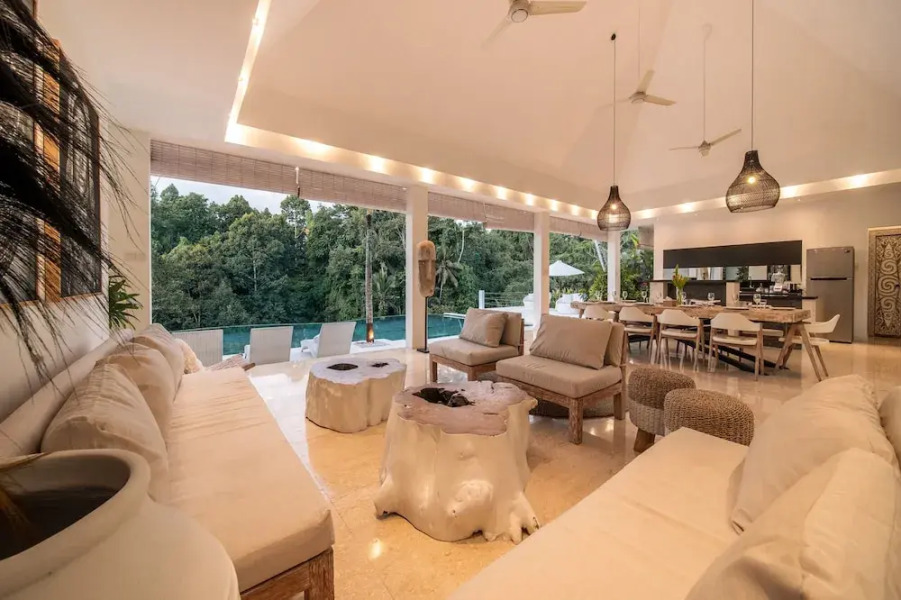 Limitless Jungle Villas Complex, 5 BR, Ubud With Staff