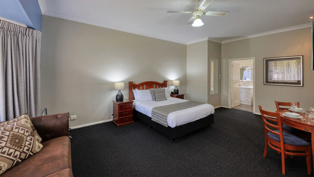 Castlereagh Lodge Motel