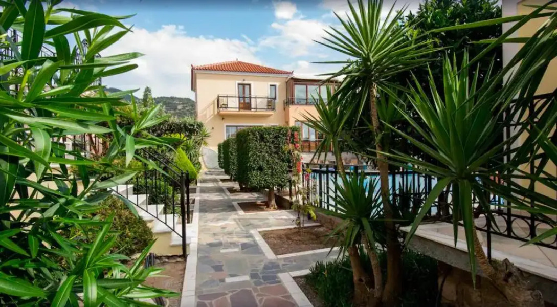 Room in Apartment - A spacious and bright studio with balcony no123