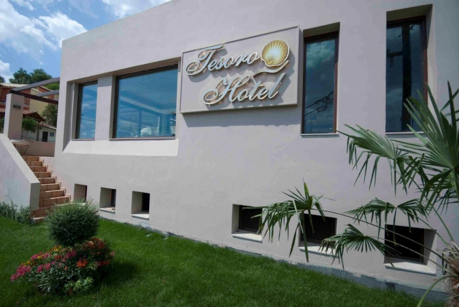 Tesoro Hotel