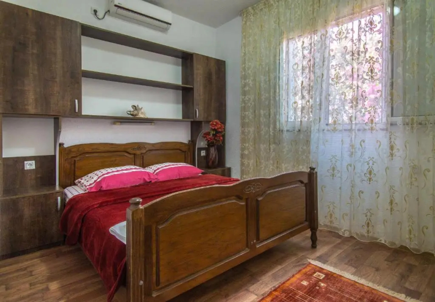 Apartments Oliva