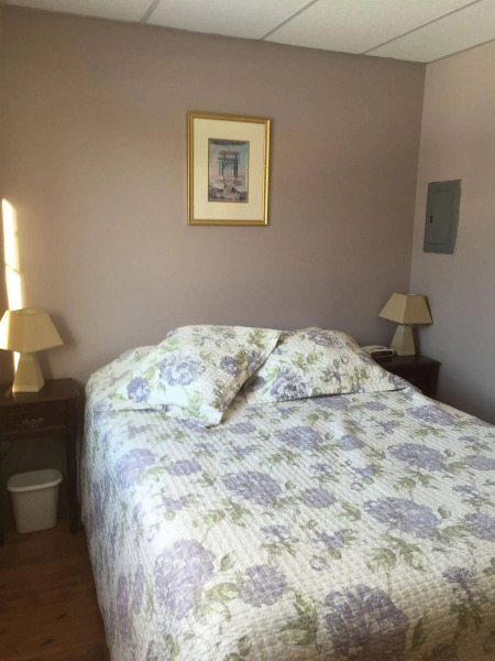 Apostoles Greek Restaurant and Vacation Rentals