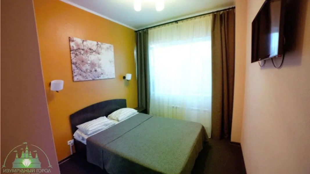 Izumrudnyi Gorod Hotel