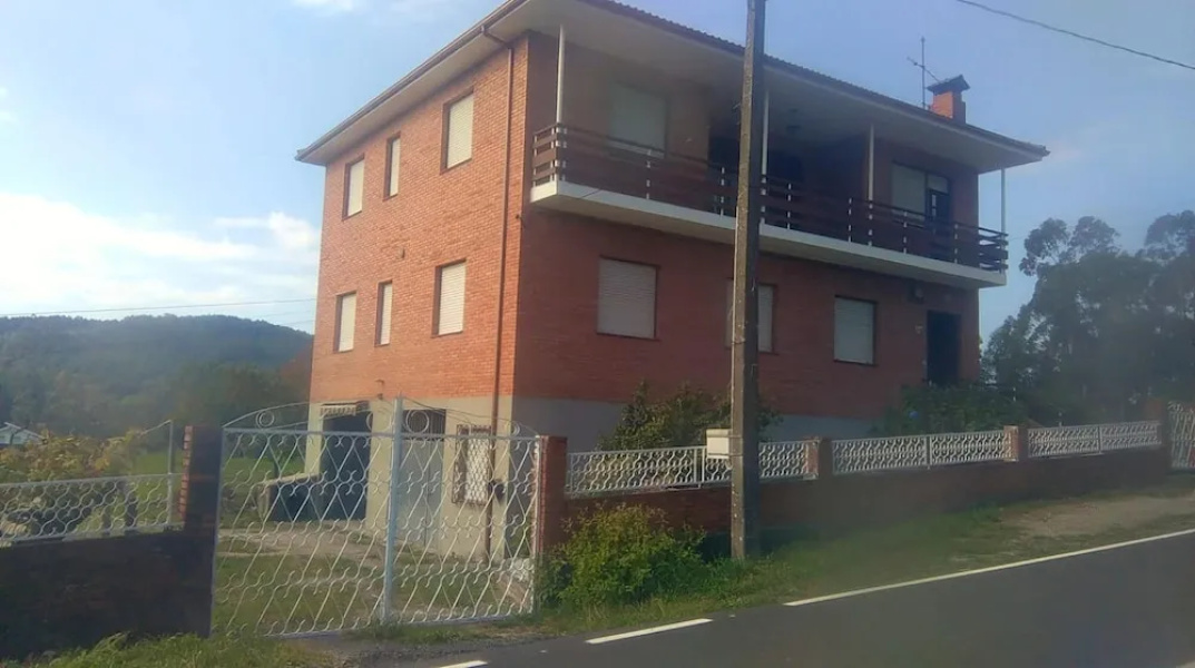 House With 3 Bedrooms in Pontevedra, With Enclosed Garden and Wifi