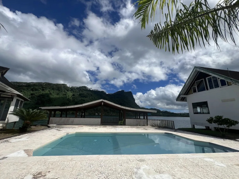 Tiare Faaroa Bay Villa