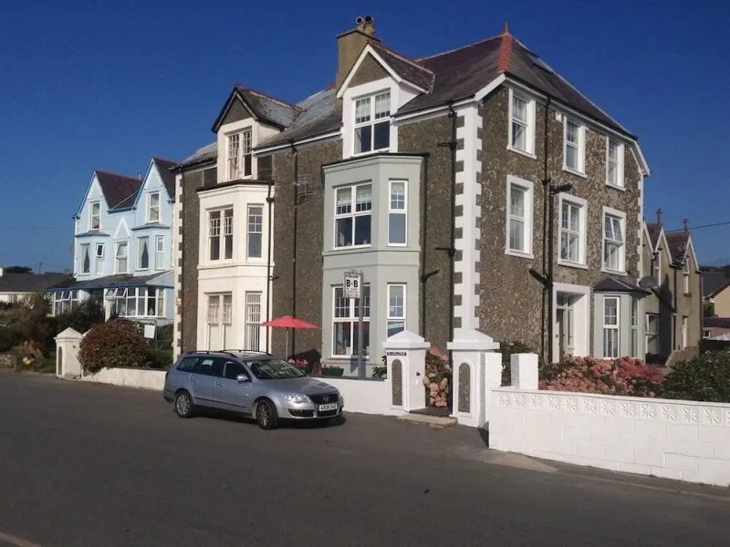 Glanllifon Bed and Breakfast