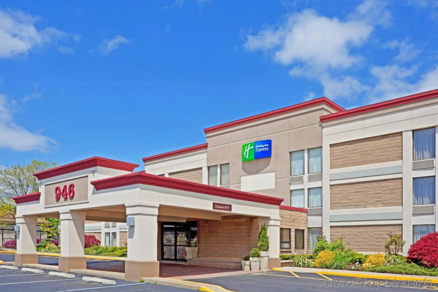 Holiday Inn Express Ramsey-Mahwah by IHG