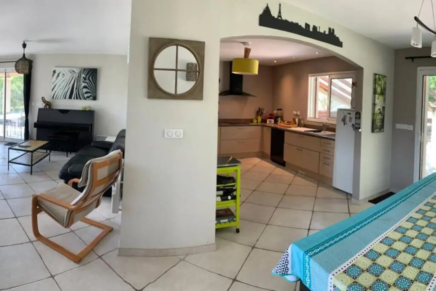 Maison spacieuse et calme près de la cité