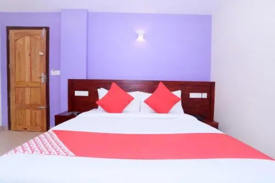 OYO 23318 West Gate Inn