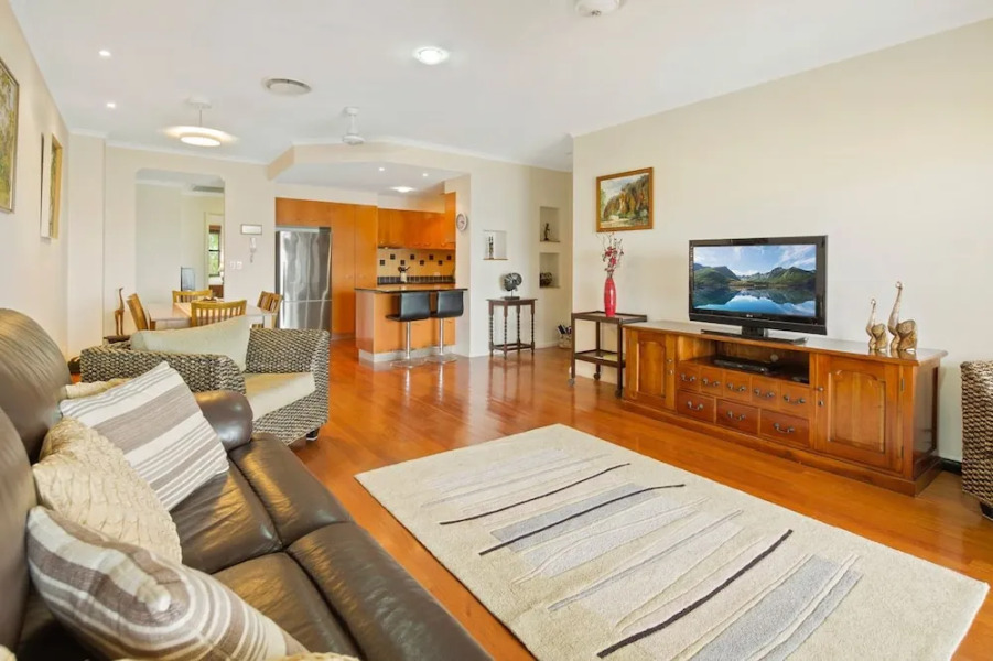 Luxury Beach Unit Dolphin Heads