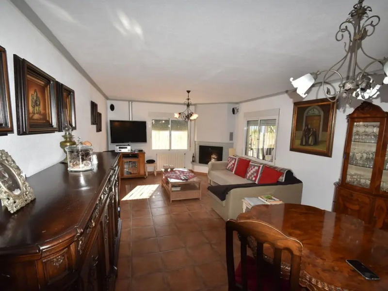 Comfortable Holiday Home With Swimming Pool in Valencia