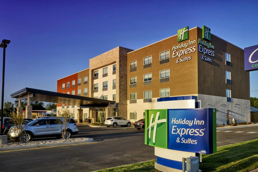 Holiday Inn Express & Suites Tulsa NE - Claremore by IHG