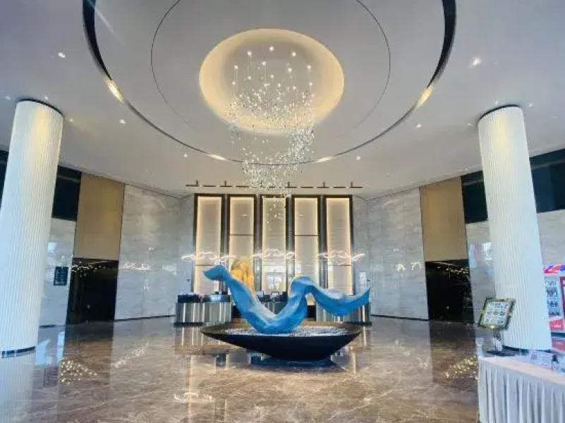 Lingyuan International Hotel