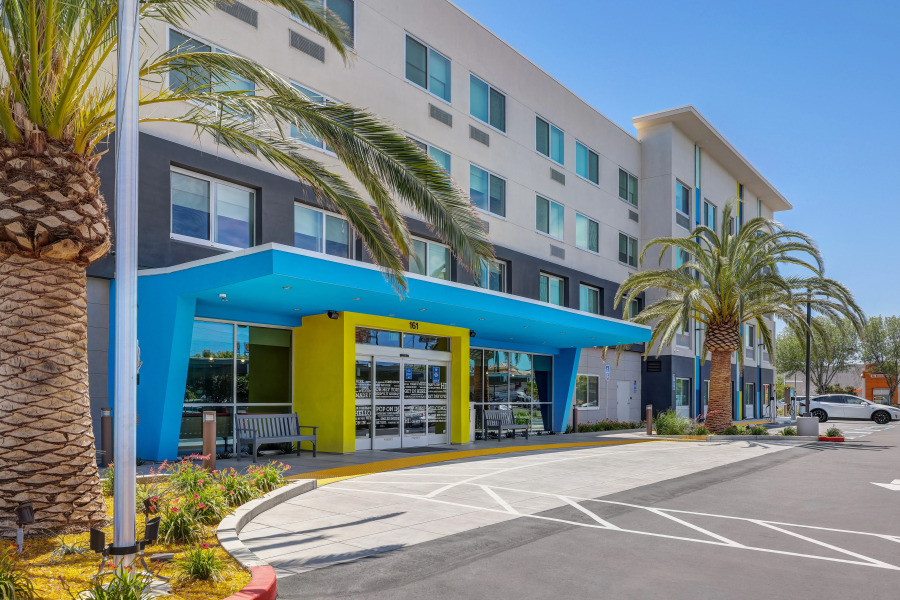 Tru By Hilton Lathrop, CA