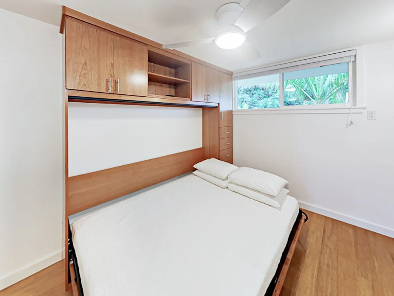 Top-Floor Unit Unit #302 - 2 Br Condo