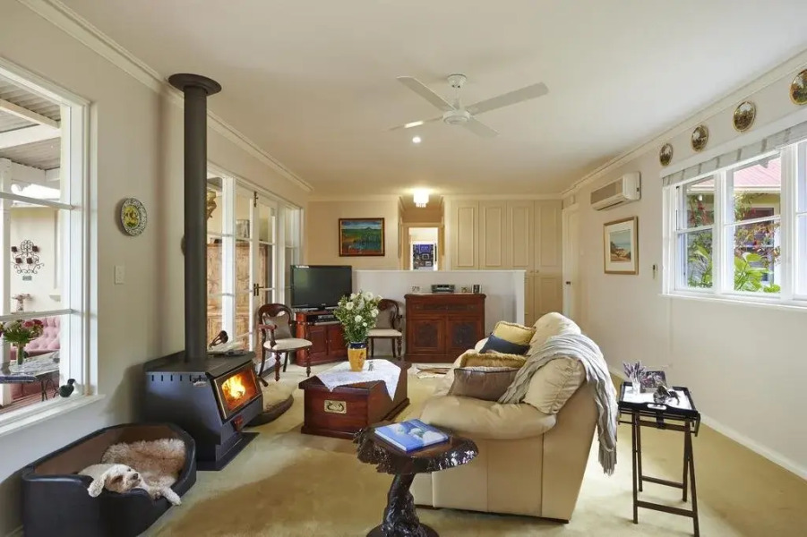 Karri House. Eat - Stay - Love