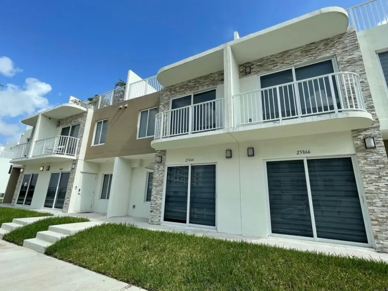 Breathtaking Sky Terrace 4BR/4BA BBQ/BAR  - New Home