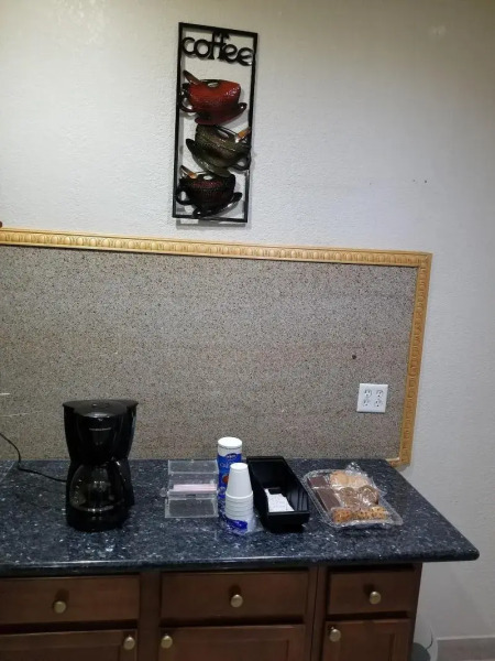 Executive Inn & Suites