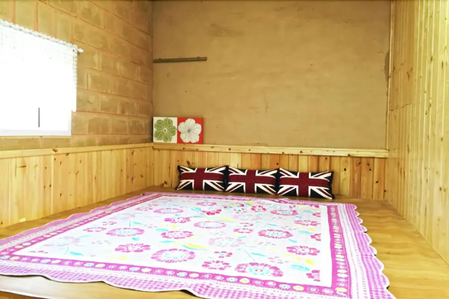 Hwacheon Mountain Water Smell the Smell of Ocher Pension