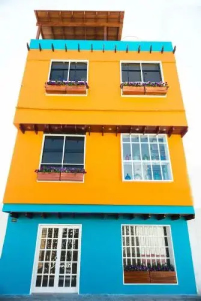 El Encanto Lodge & Suites