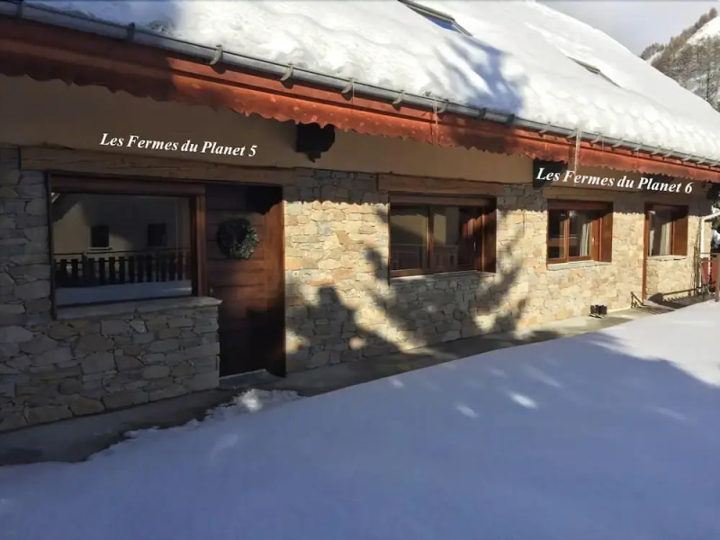 Fermes DU Planet N°3 : Chalet 12 Personnes / Chalet 12 People