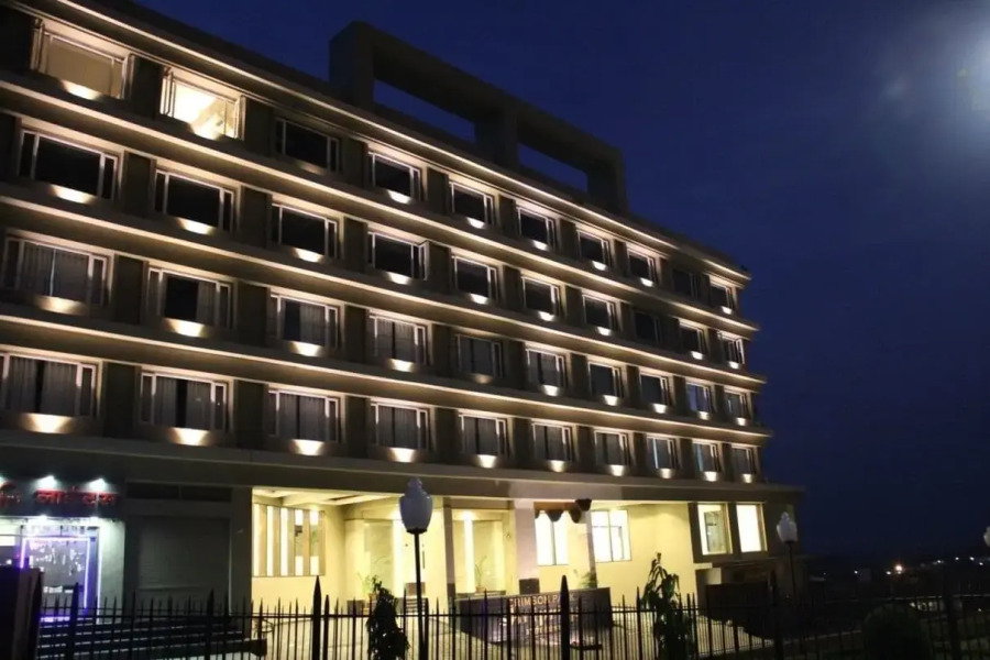 Crimson Park Shripriya Hotel