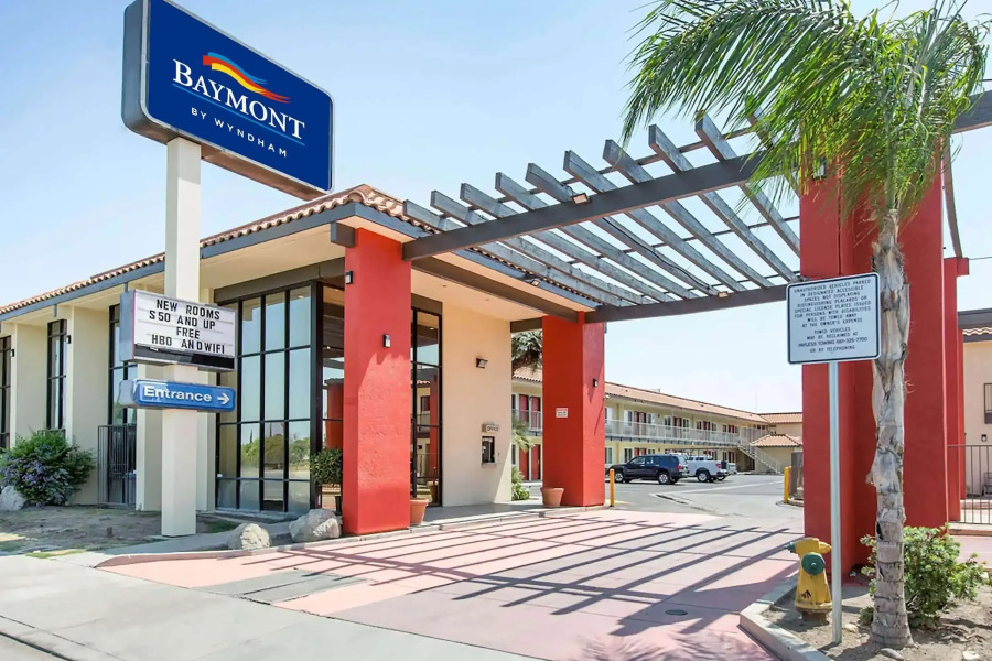 Baymont by Wyndham Bakersfield