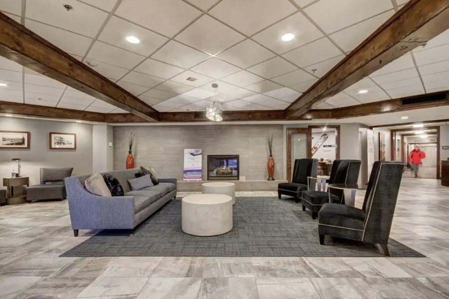 Warm 1br Slopeside Escape - Steps To Main St + Winter Fun! 1 Bedroom Condo by RedAwning