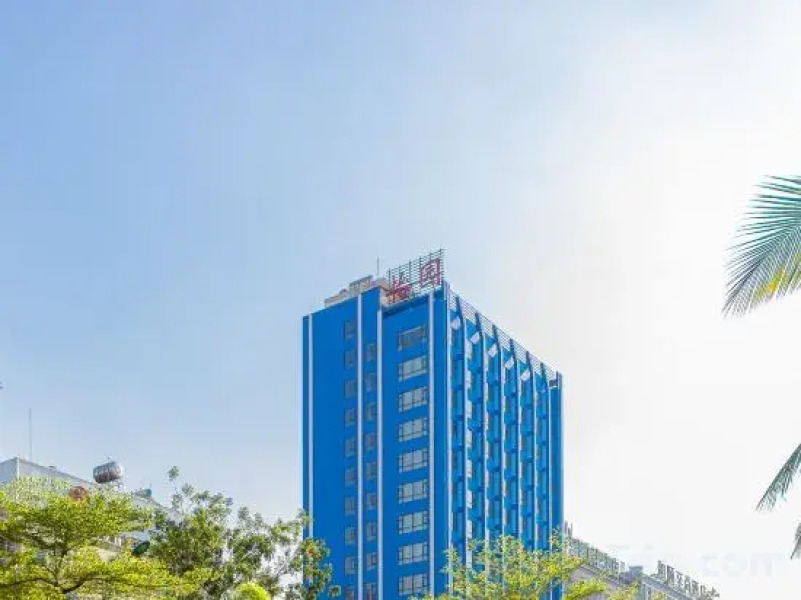 Yiyuan Lanbao Hotel Lingshui