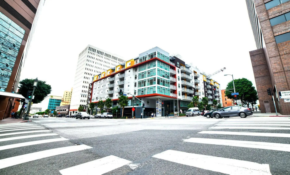 Ginosi Wilshire Apartel